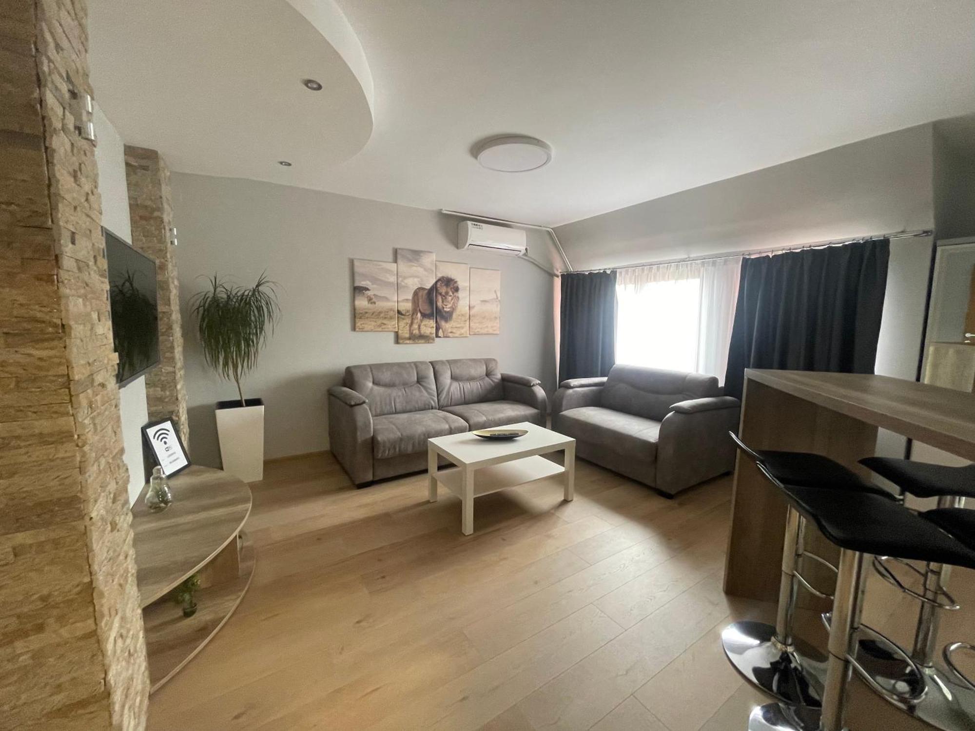 Leo Apartment Nis Bagian luar foto