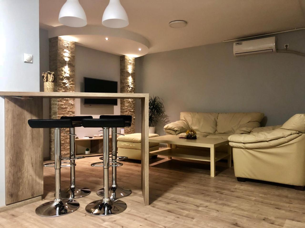 Leo Apartment Nis Bagian luar foto